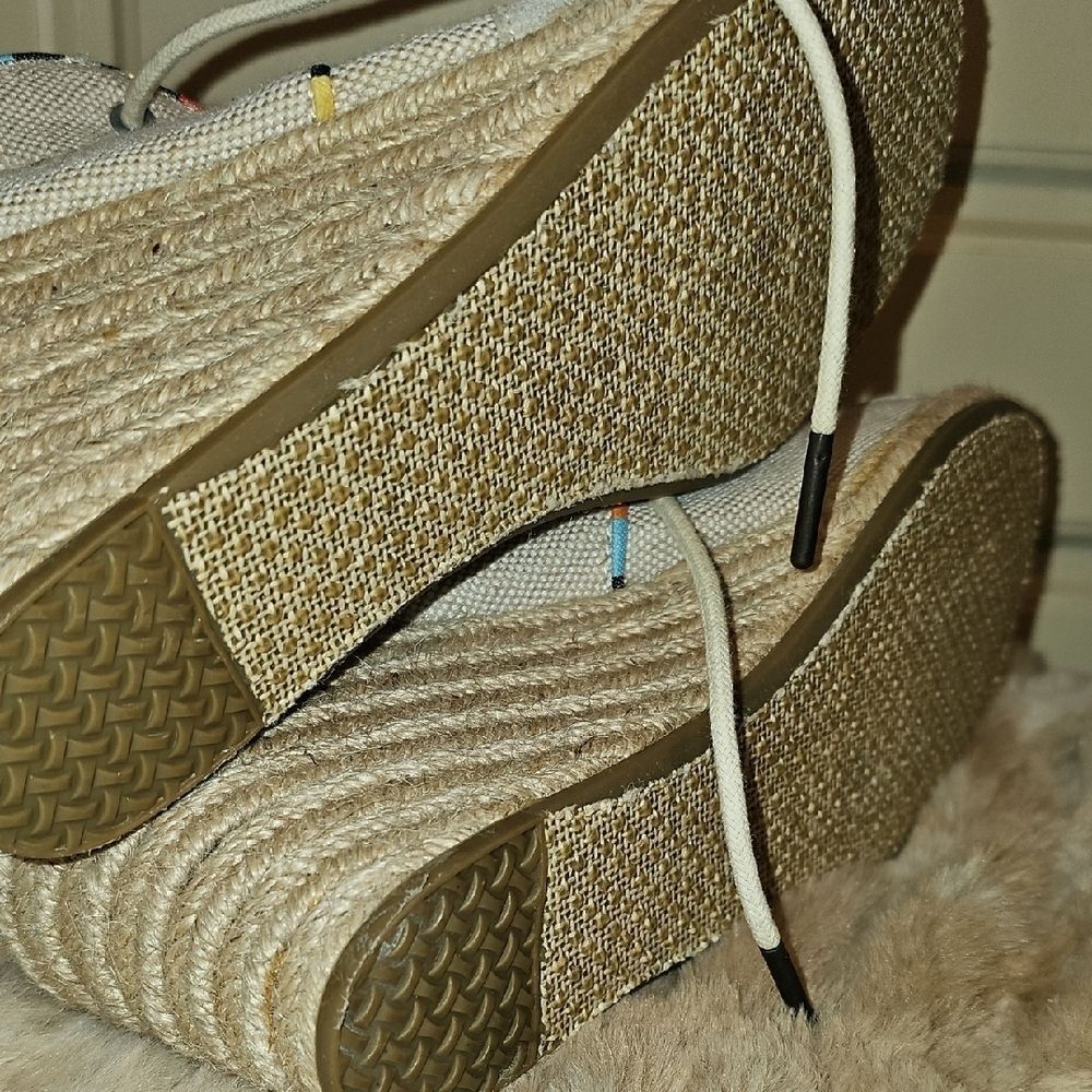 Toms Wedge Shoes -Women's Cream Size 8 - Picture 6 of 6